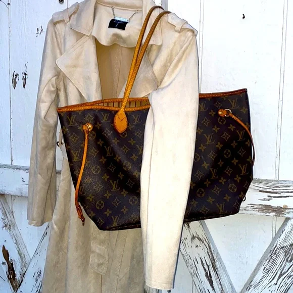 LV Neverfull MM - Picture 2 of 13